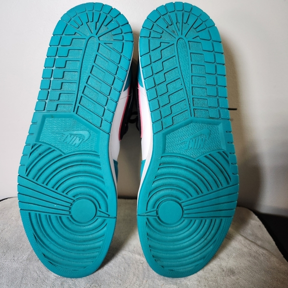 Size 15 - Air Jordan 1 SE Mid South Beach - Picture 7 of 10